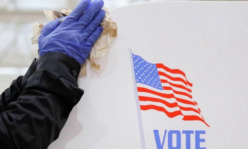 Nικητής των αμερικανικών εκλογών ο κορονοϊός